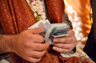 The groom - 20,000 PKR lighter